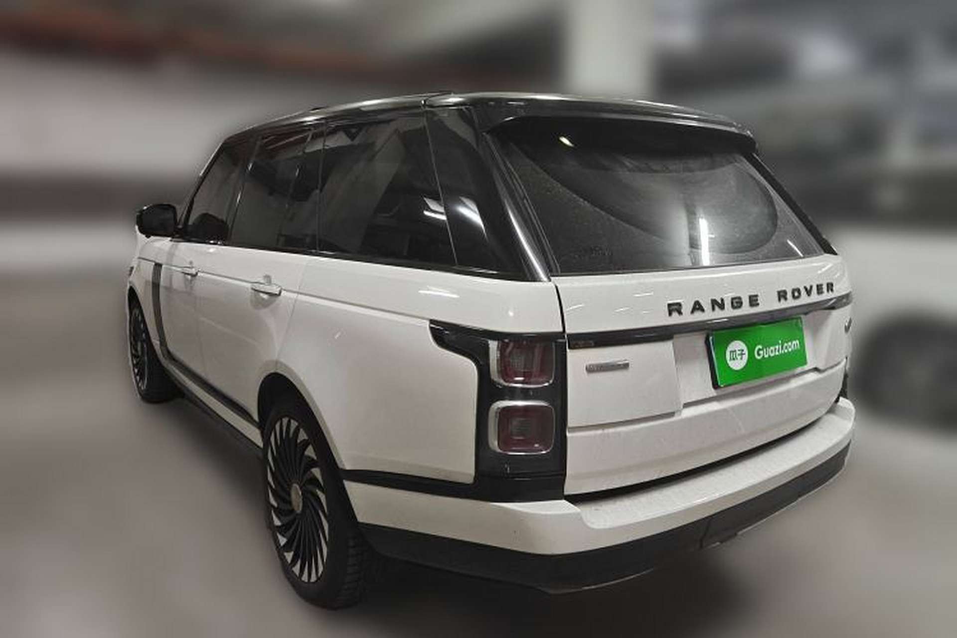 Used Land Rover Range 2013 5.0 SC V8 Vogue SE Rear Left 45 Deg