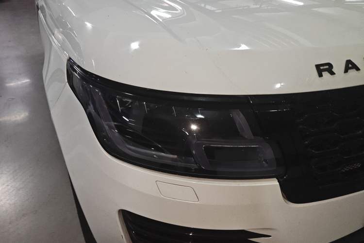 Used Land Rover Range 2013 5.0 SC V8 Vogue SE Right Front Headlight