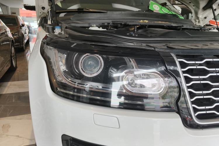 Used Land Rover Range 2013 3.0 TDV6 Vogue Right Front Headlight