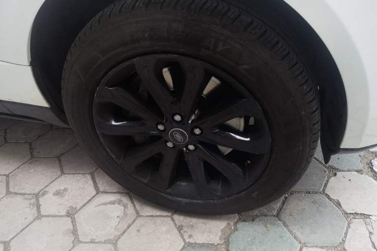 Used Land Rover Range  Right Front Wheel Hub