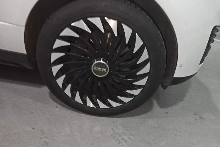 Used Land Rover Range 2013 5.0 SC V8 Vogue SE Right Front Wheel Hub