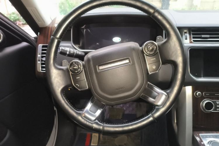 Used Land Rover Range 2013 3.0 TDV6 Vogue Steering Wheel