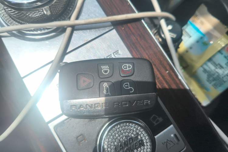 Used Land Rover Range 2013 3.0 TDV6 Vogue Vehicle Key