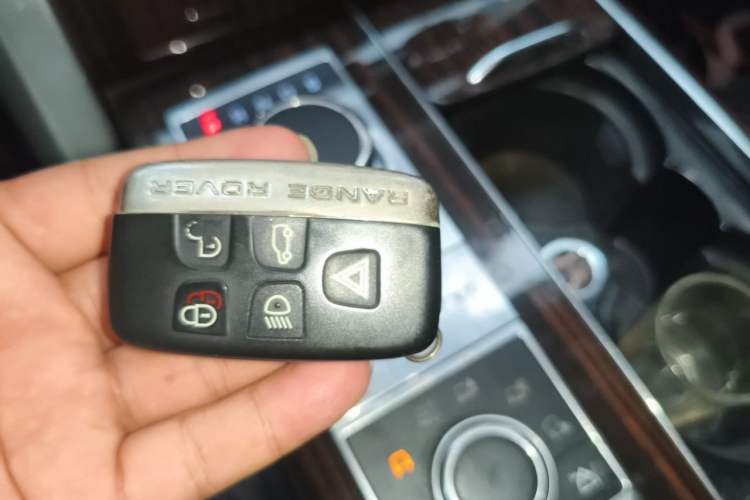 Used Land Rover Range 2013 3.0 TDV6 Vogue Vehicle Key