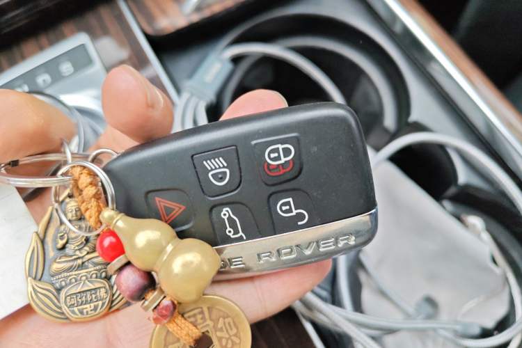 Used Land Rover Range 2013 3.0 TDV6 Vogue Vehicle Key