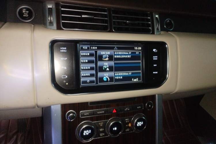 Used Land Rover Range 2014 3.0 SC V6 Vogue SE Long-Wheelbase Edition Audio And AC Panel