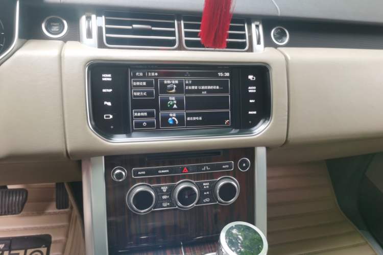 Used Land Rover Range 2014 Revised 3.0 SC V6 Vogue Audio And AC Panel
