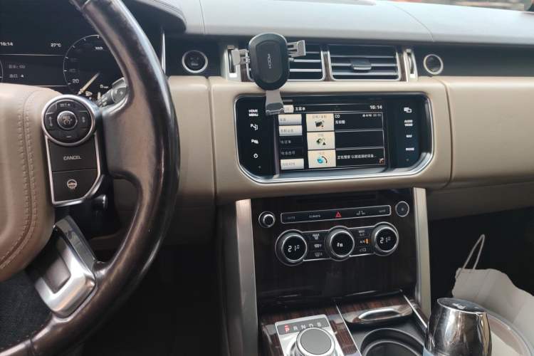 Used Land Rover Range 2014 Revised 3.0 SC V6 Vogue Audio And AC Panel
