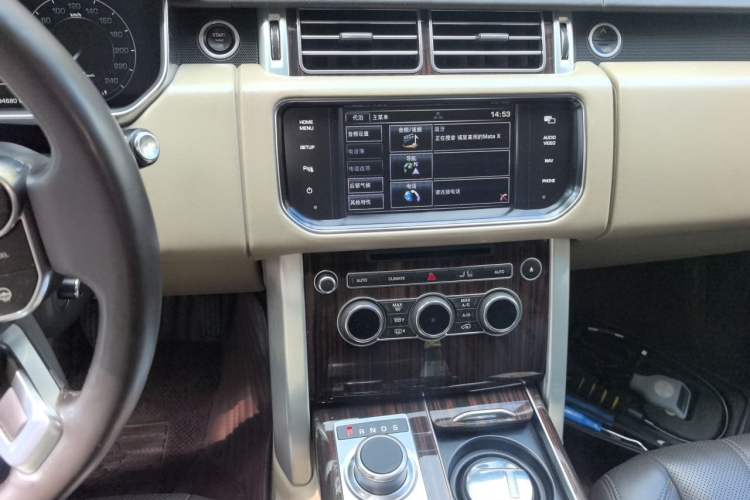 Used Land Rover Range 2014 Revised 3.0 SC V6 Vogue Audio And AC Panel