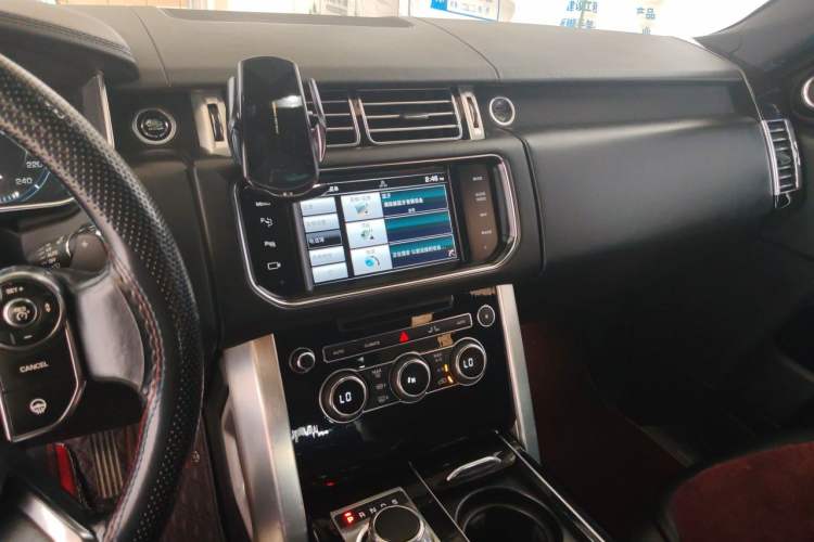 Used Land Rover Range 2014 3.0 SC V6 Vogue SE Audio And AC Panel