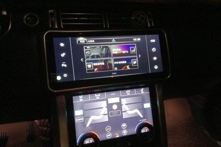 Used Land Rover Range 2014 3.0 TDV6 Vogue Audio And AC Panel