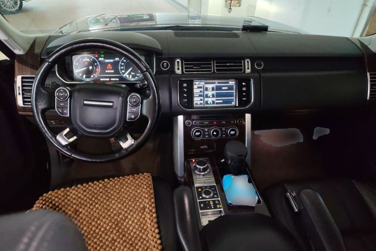 Used Land Rover Range 2014 3.0 SC V6 Vogue Center Console