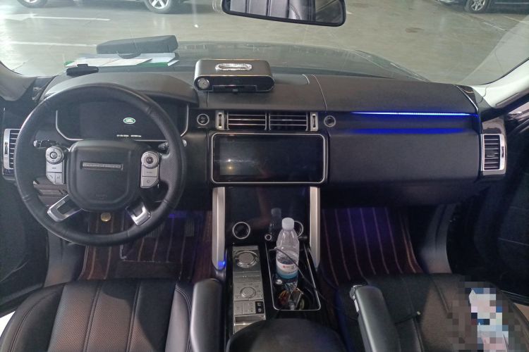 Used Land Rover Range 2014 Revised 3.0 SC V6 Vogue Center Console