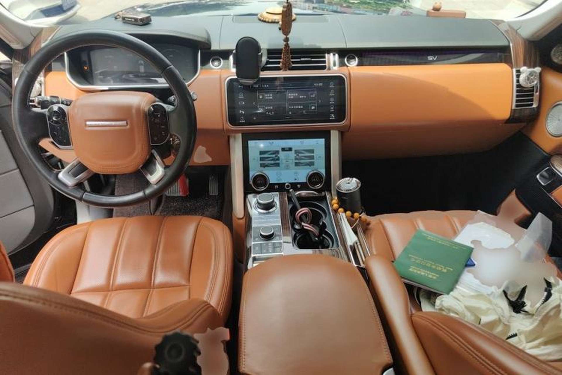 Used Land Rover Range 2014 3.0 TDV6 Vogue Center Console