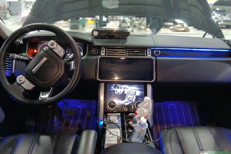 Used Land Rover Range 2014 Revised 3.0 SC V6 Vogue Center Console