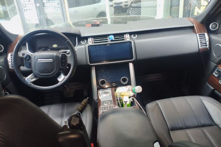 Used Land Rover Range 2014 3.0 SC V6 Vogue SE Long-Wheelbase Edition Center Console
