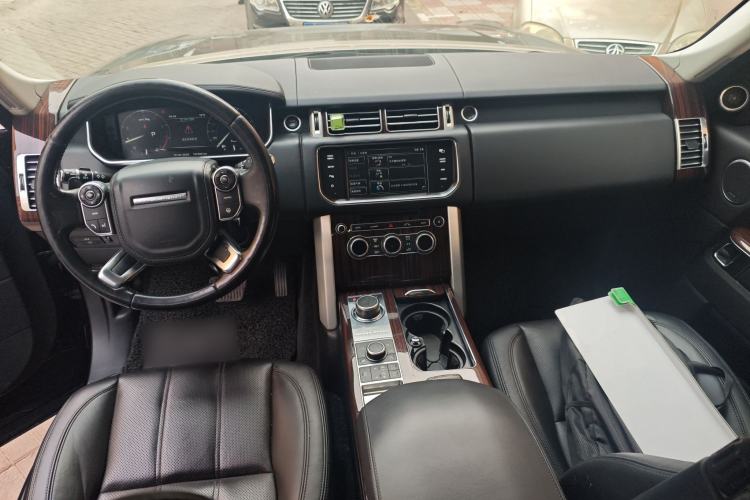 Used Land Rover Range 2014 Revised 3.0 SC V6 Vogue Center Console