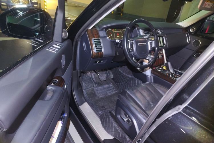 Used Land Rover Range 2014 Revised 3.0 SC V6 Vogue Driver Seat