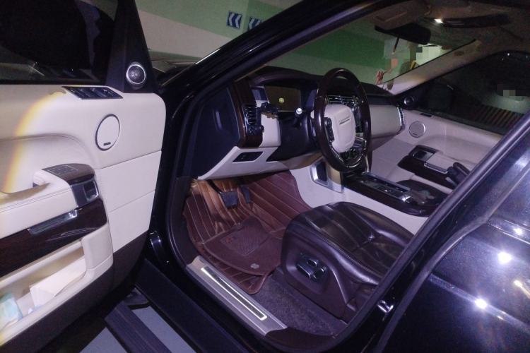 Used Land Rover Range 2014 3.0 SC V6 Vogue SE Long-Wheelbase Edition Driver Seat