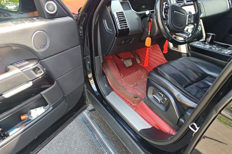Used Land Rover Range 2014 3.0 TDV6 Vogue Driver Seat