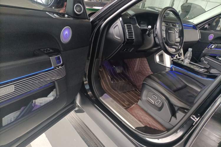 Used Land Rover Range 2014 Revised 3.0 SC V6 Vogue Driver Seat