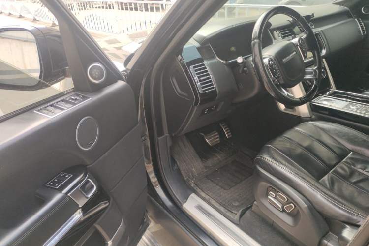 Used Land Rover Range 2014 3.0 TDV6 Vogue SE Driver Seat