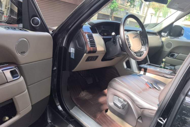 Used Land Rover Range 2014 Revised 3.0 SC V6 Vogue Driver Seat