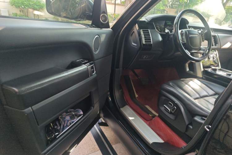 Used Land Rover Range 2014 Revised 3.0 SC V6 Vogue Driver Seat