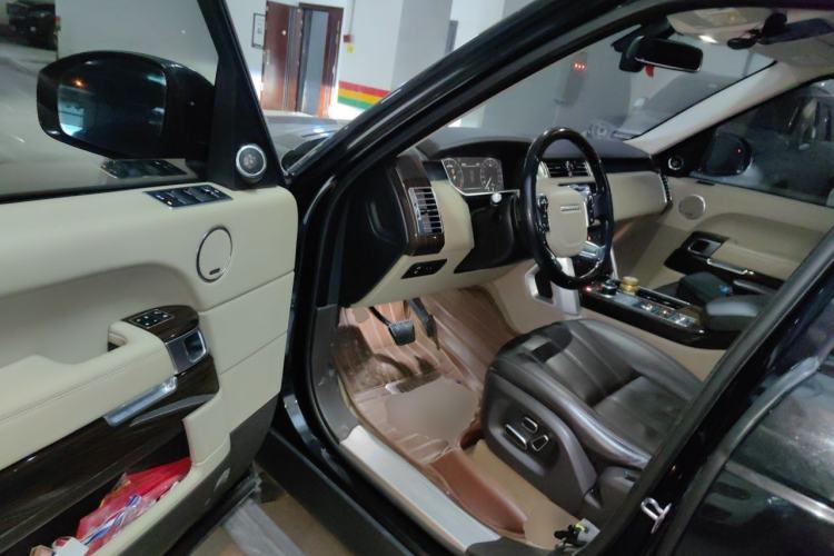 Used Land Rover Range 2014 3.0 SC V6 Vogue Driver Seat