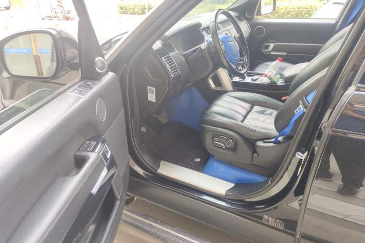 Used Land Rover Range 2014 3.0 SC V6 Vogue SE Driver Seat