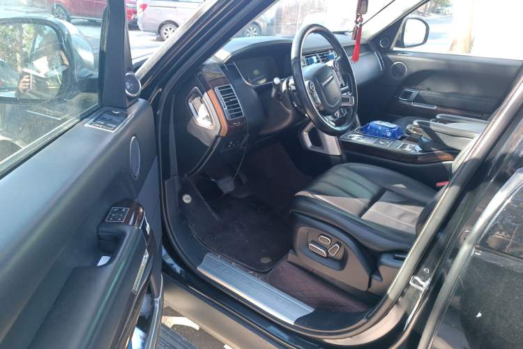 Used Land Rover Range 2014 Revised 3.0 SC V6 Vogue Driver Seat