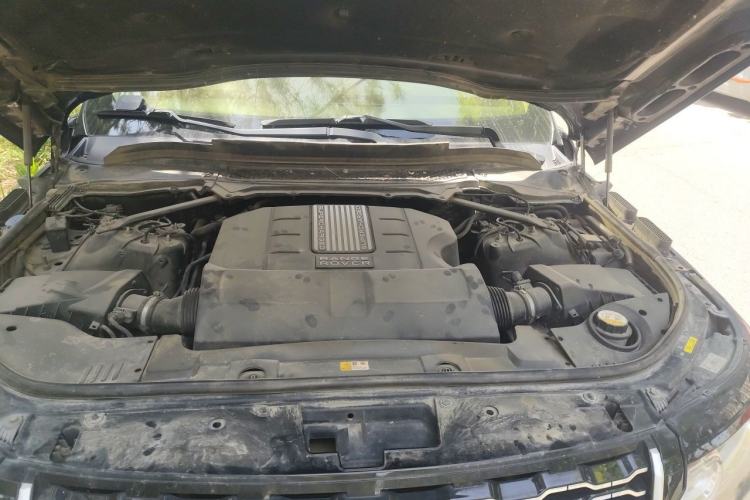 Used Land Rover Range 2014 3.0 SC V6 Vogue Engine Bay