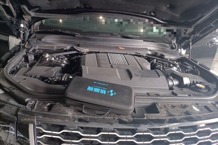 Used Land Rover Range 2014 Revised 3.0 SC V6 Vogue Engine Bay