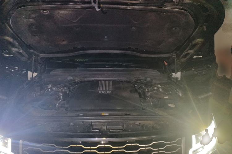 Used Land Rover Range 2014 3.0 SC V6 Vogue Engine Bay