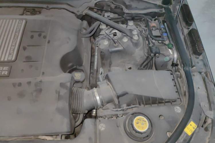 Used Land Rover Range 2014 3.0 SC V6 Vogue Engine Bay Left