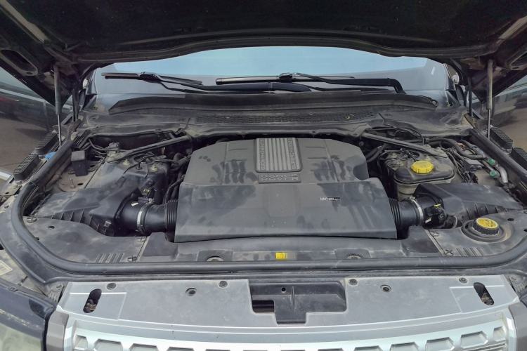 Used Land Rover Range  Engine Bay