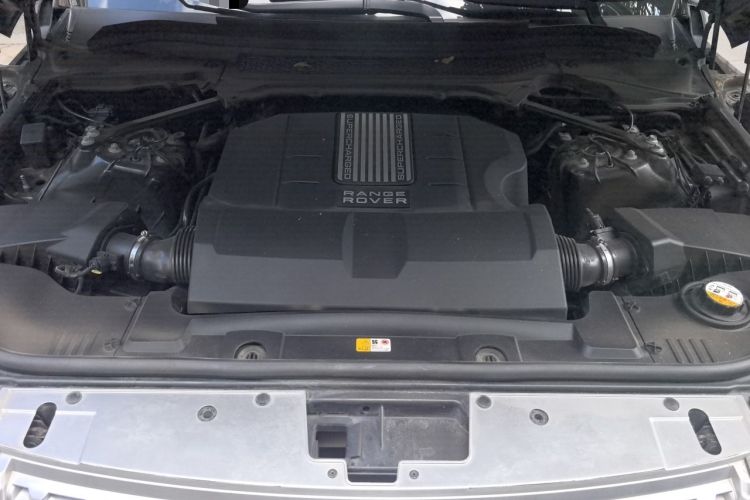 Used Land Rover Range 2014 Revised 3.0 SC V6 Vogue Engine Bay