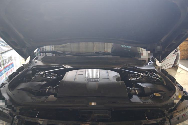 Used Land Rover Range 2014 3.0 SC V6 Vogue SE Engine Bay