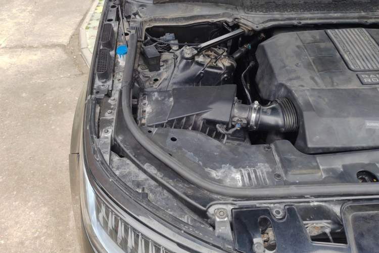 Used Land Rover Range  Engine Bay Right