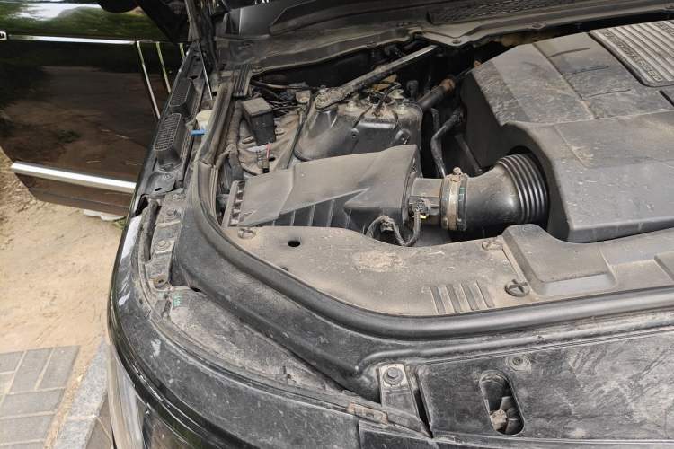 Used Land Rover Range 2014 3.0 SC V6 Vogue Engine Bay Right
