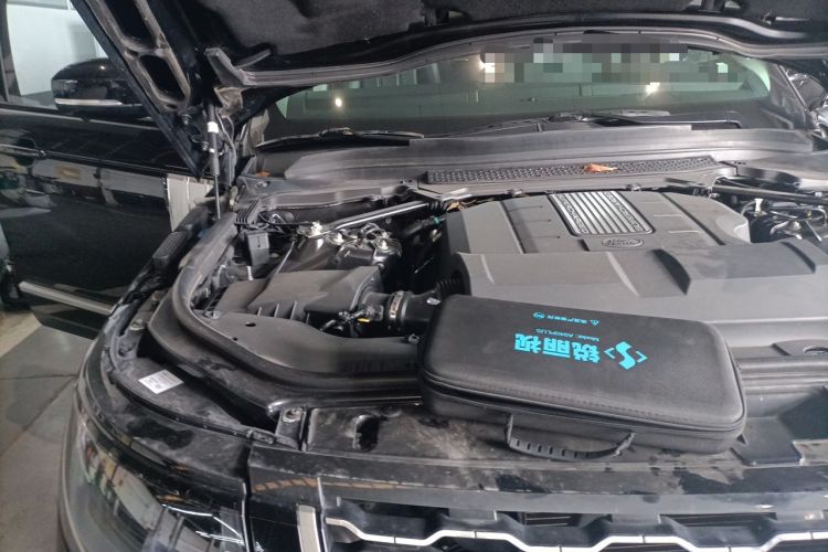 Used Land Rover Range 2014 Revised 3.0 SC V6 Vogue Engine Bay Right