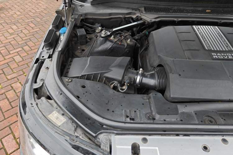 Used Land Rover Range  Engine Bay Right