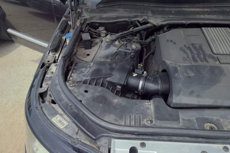 Used Land Rover Range  Engine Bay Right