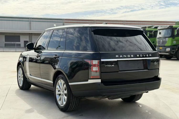 Used Land Rover Range 2014 3.0 SC V6 Vogue Exterior 3