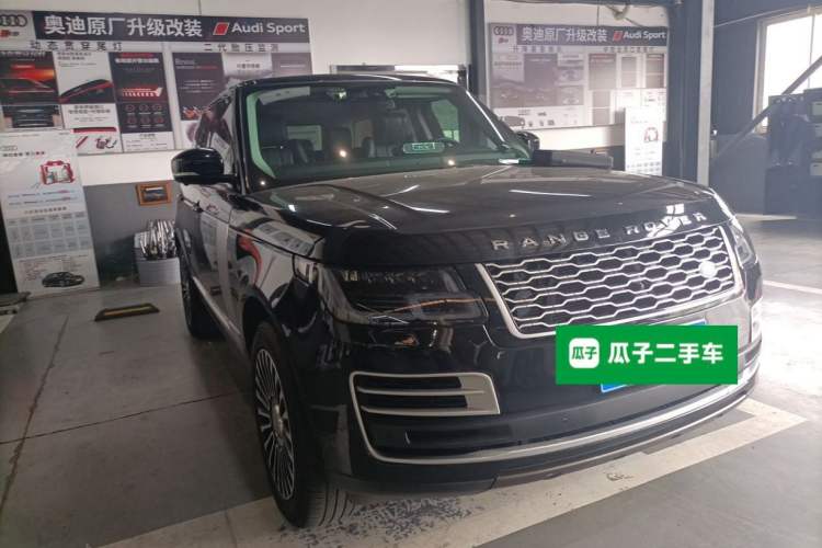 Used Land Rover Range 2014 Revised 3.0 SC V6 Vogue Front Right 45 Deg