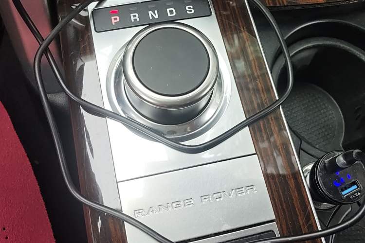 Used Land Rover Range 2014 3.0 SC V6 Vogue SE Long-Wheelbase Edition Gear Lever