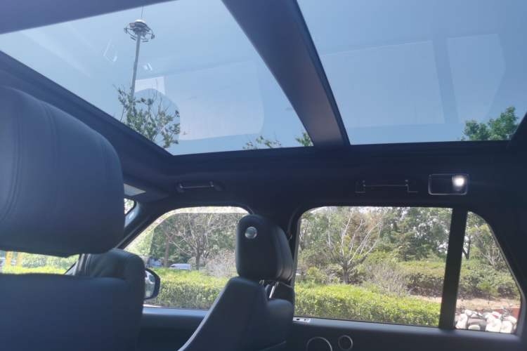 Used Land Rover Range  Headliner
