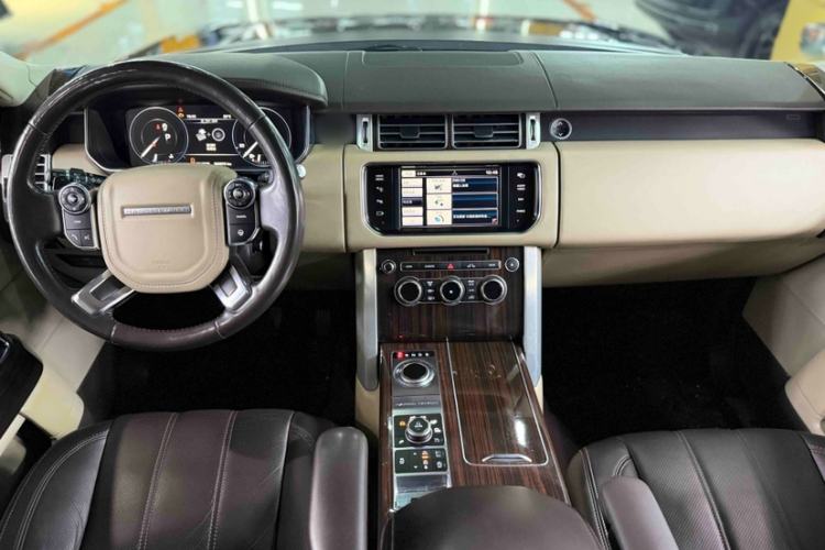 Used Land Rover Range 2014 3.0 SC V6 Vogue SE Long-Wheelbase Edition Interior 1