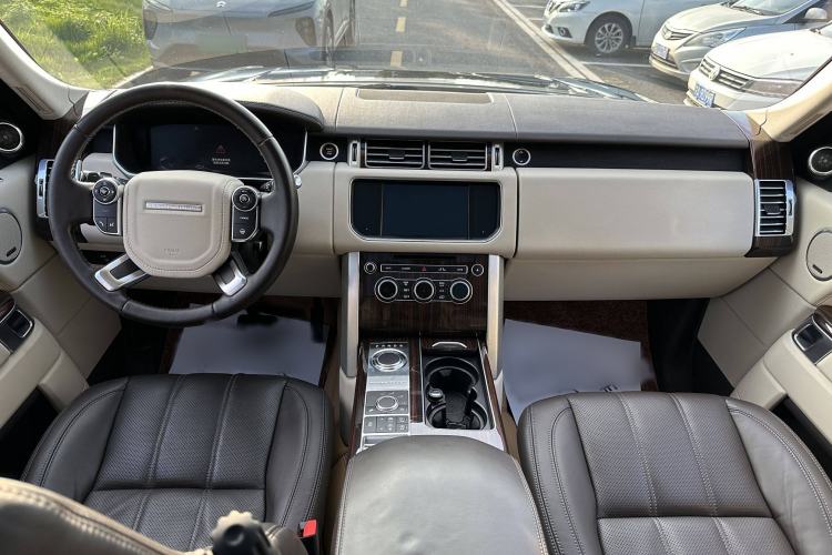 Used Land Rover Range 2014 Revised 3.0 SC V6 Vogue Interior 2