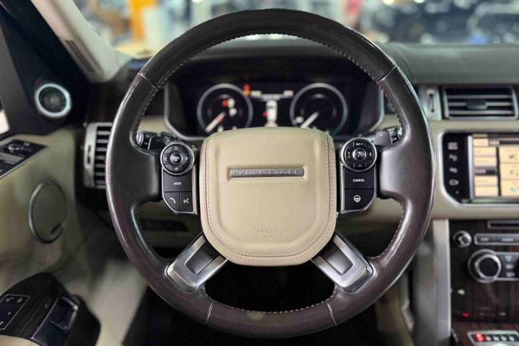 Used Land Rover Range 2014 3.0 SC V6 Vogue SE Long-Wheelbase Edition Interior 2